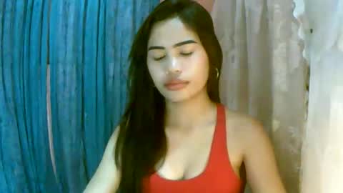 Im Dahlia online show from 03.26.26