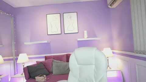 Dahlia Grey online show from 09.17.25