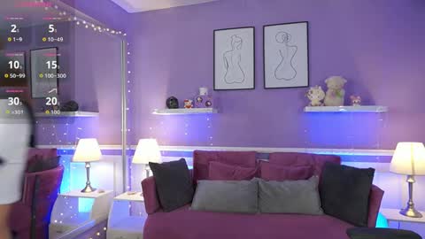 Dahlia Grey online show from 04.10.26