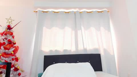 Snapshot of dailasmith chatting on 12.09.24 Daila Smith online show from 12.09.24