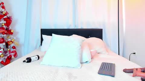 Snapshot of dailasmith chatting on 01.02.25 Daila Smith online show from 01.02.25