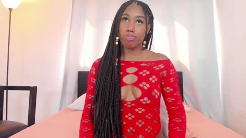 Snapshot of dailasmith chatting on 01.12.25 Daila Smith online show from 01.12.25