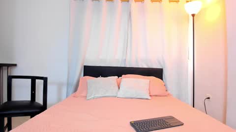 Snapshot of dailasmith chatting on 02.25.25 Daila Smith online show from 02.25.25