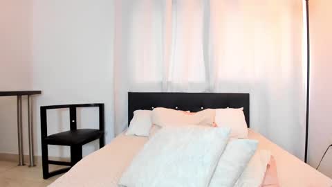 Snapshot of dailasmith chatting on 03.09.25 Daila Smith online show from 03.09.25