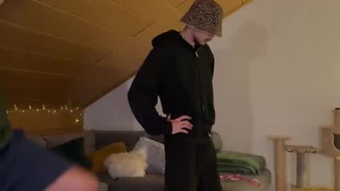 Daimon  online show from 11.20.25