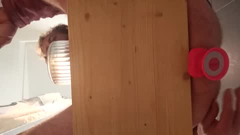 Snapshot of daims96 chatting on 12.16.25 daims96 online show from 12.16.25