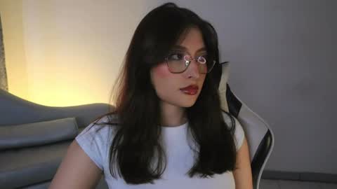 Lauren            online show from 05.15.26