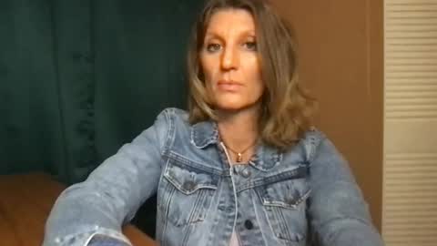 Snapshot of daisy9kat chatting on 01.05.25 Daisy137 online show from 01.05.25