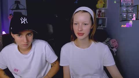 Snapshot of daisy_baby_ chatting on 09.12.25 daisy online show from 09.12.25