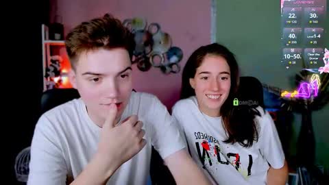 Snapshot of daisy_baby_ chatting on 09.19.25 daisy online show from 09.19.25