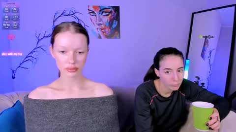 Snapshot of daisy_baby_ chatting on 10.18.25 daisy online show from 10.18.25