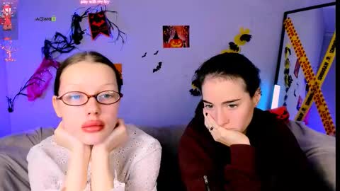 Snapshot of daisy_baby_ chatting on 10.25.25 daisy online show from 10.25.25