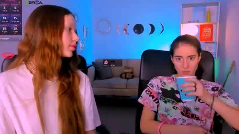 Snapshot of daisy_baby_ chatting on 11.12.25 daisy online show from 11.12.25