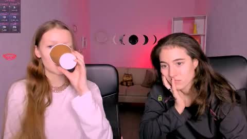 Snapshot of daisy_baby_ chatting on 11.14.25 daisy online show from 11.14.25