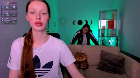 Snapshot of daisy_baby_ chatting on 11.18.25 daisy online show from 11.18.25