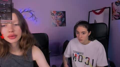 Snapshot of daisy_baby_ chatting on 11.27.25 daisy online show from 11.27.25