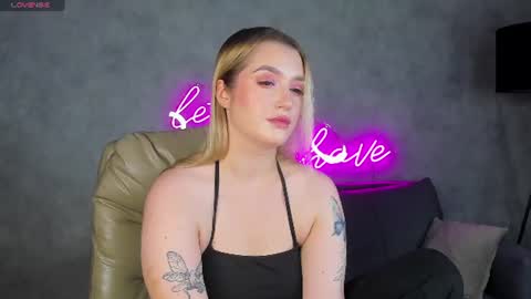 Snapshot of daisy_beckerr chatting on 08.02.26 Viickie online show from 08.02.26