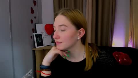 Little Di online show from 02.26.25