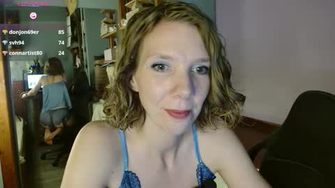 daisy_lovely online show from 10.30.25