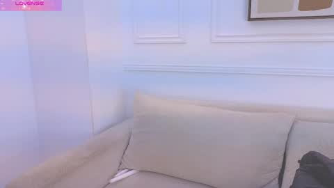 Daisy Price online show from 05.15.26