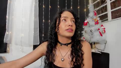 Snapshot of dakota_m01 chatting on 12.21.24 Dakota online show from 12.21.24