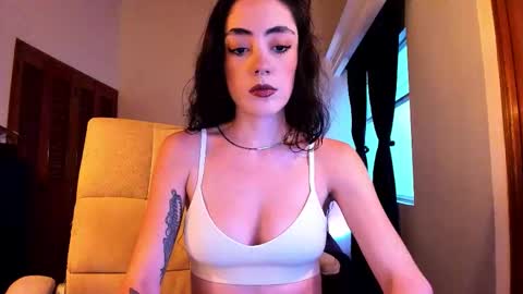 Almendra online show from 01.14.26