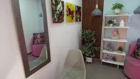 Snapshot of dalila_sky chatting on 12.14.25 Dalila online show from 12.14.25