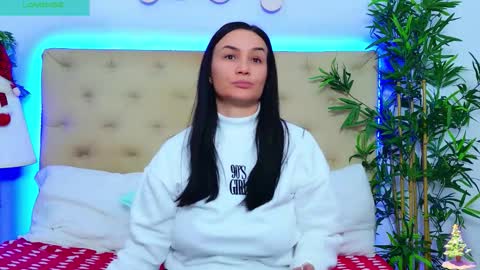 Snapshot of daliyaa_ chatting on 12.16.25 daliyaa_ online show from 12.16.25