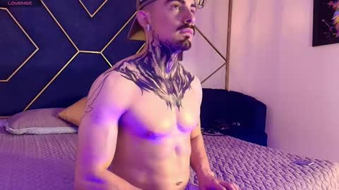 Dallas whitee online show from 03.11.26