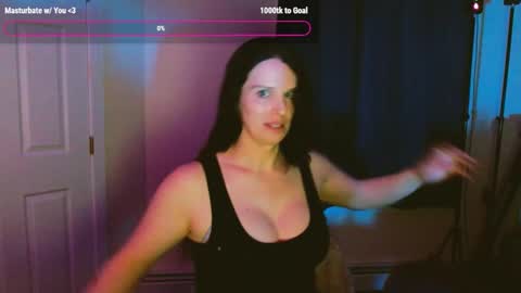 Snapshot of damadevotchka chatting on 01.04.25 damadevotchka online show from 01.04.25