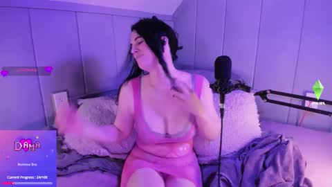 Snapshot of damadevotchka chatting on 12.16.25 damadevotchka online show from 12.16.25