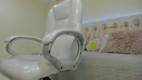 DAMIAN online show from 01.04.25