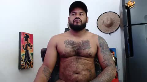 Snapshot of damian64436171 chatting on 04.28.26 damian64436171 online show from 04.28.26