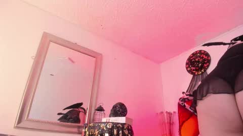 Snapshot of damian_rock_ chatting on 10.31.25 damian_rock_ online show from 10.31.25