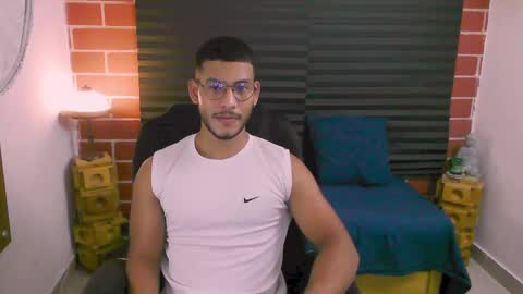 instagram damiannreed. online show from 03.06.25