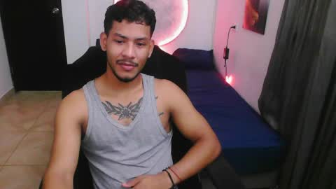 instagram damiannreed. online show from 04.08.26