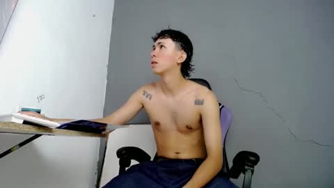 Snapshot of damien_444 chatting on 02.11.26 damien_444 online show from 02.11.26