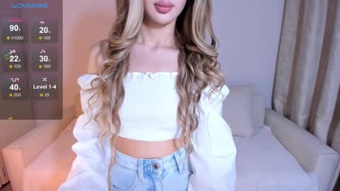 Snapshot of damisu chatting on 02.09.25 A online show from 02.09.25