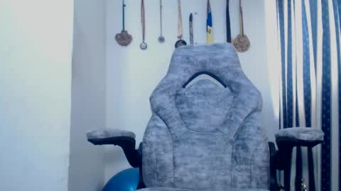 dammuscle online show from 09.17.25