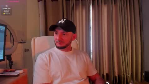 Snapshot of damonsantos chatting on 10.23.25 D A M O N online show from 10.23.25