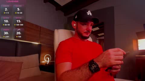 Snapshot of damonsantos chatting on 11.13.25 D A M O N online show from 11.13.25