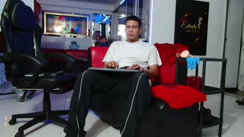 damyan_2003 online show from 11.15.25