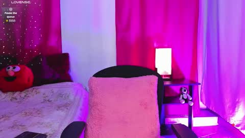 Snapshot of dan_scoott chatting on 11.14.25 Danny online show from 11.14.25