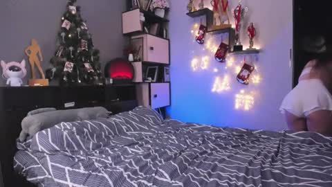 Snapshot of dana__white chatting on 12.18.25 Dana online show from 12.18.25