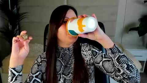 Snapshot of dana_dom chatting on 11.23.25 Dana Dom online show from 11.23.25