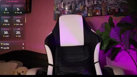 Snapshot of danaa_rouse chatting on 01.12.26 danaa_rouse online show from 01.12.26