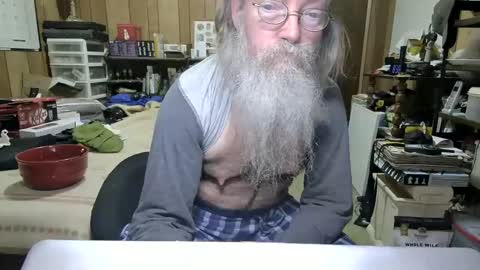 Snapshot of danagm chatting on 12.19.24 Dana online show from 12.19.24