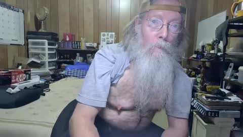 Snapshot of danagm chatting on 12.24.24 Dana online show from 12.24.24