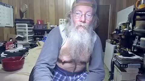 Snapshot of danagm chatting on 12.26.24 Dana online show from 12.26.24