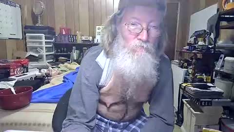 Snapshot of danagm chatting on 01.24.25 Dana online show from 01.24.25